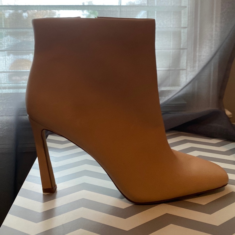 Never been wore tan ankle boots - Vince Camino